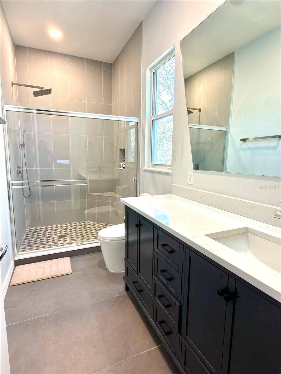 6049 LADY BET DRIVE, Orlando, FL 32819 6049 LADY BET DRIVE, Orlando, FL 32819