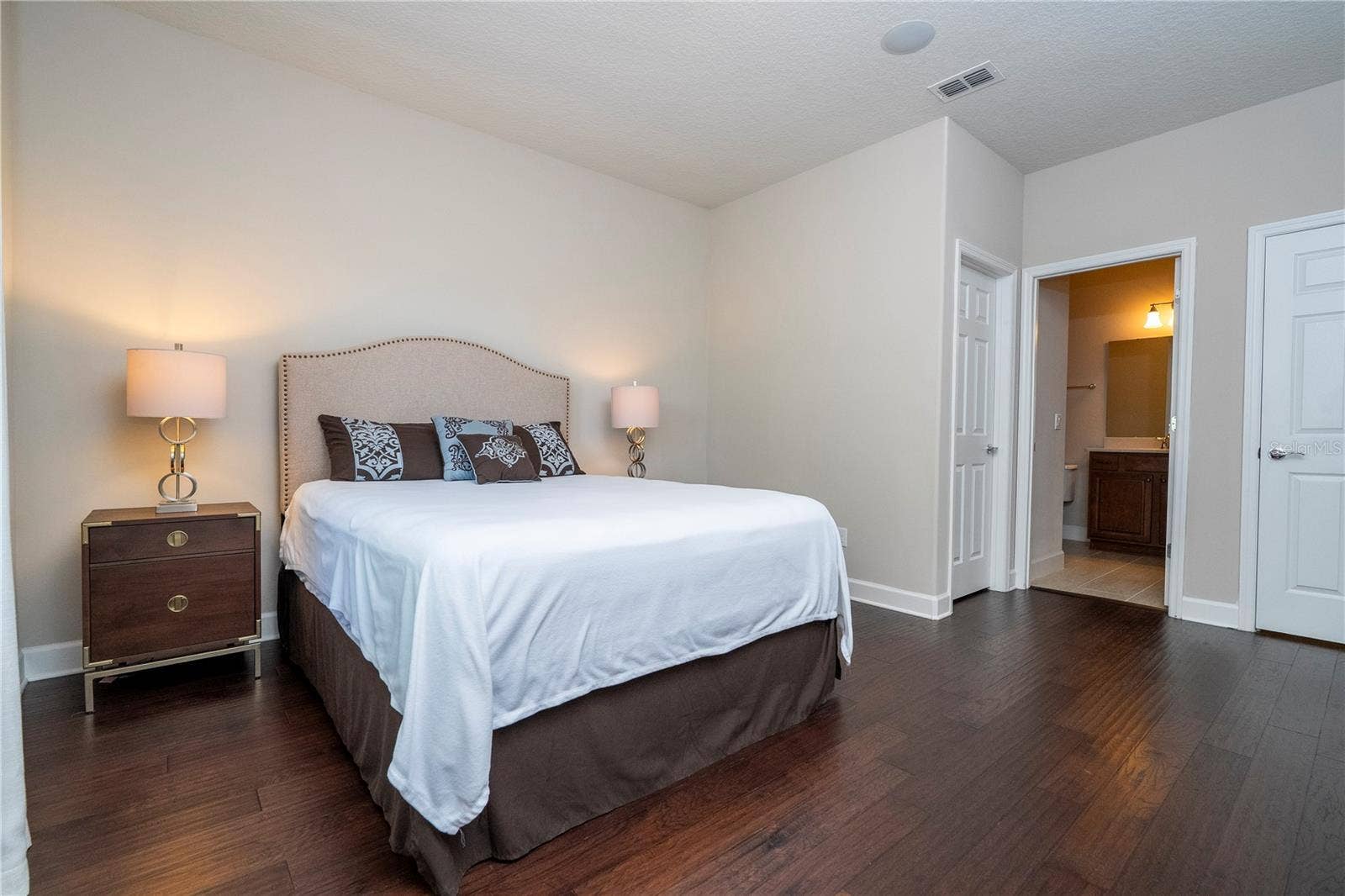 9442 ROYAL ESTATES BOULEVARD, Orlando, FL 32836 9442 ROYAL ESTATES BOULEVARD, Orlando, FL 32836
