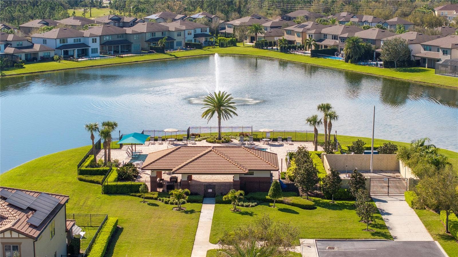 9442 ROYAL ESTATES BOULEVARD, Orlando, FL 32836 9442 ROYAL ESTATES BOULEVARD, Orlando, FL 32836