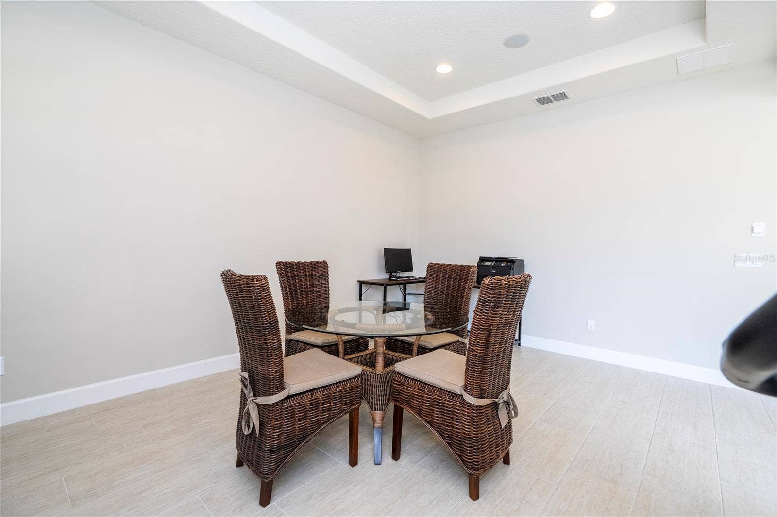 9442 ROYAL ESTATES BOULEVARD, Orlando, FL 32836 9442 ROYAL ESTATES BOULEVARD, Orlando, FL 32836