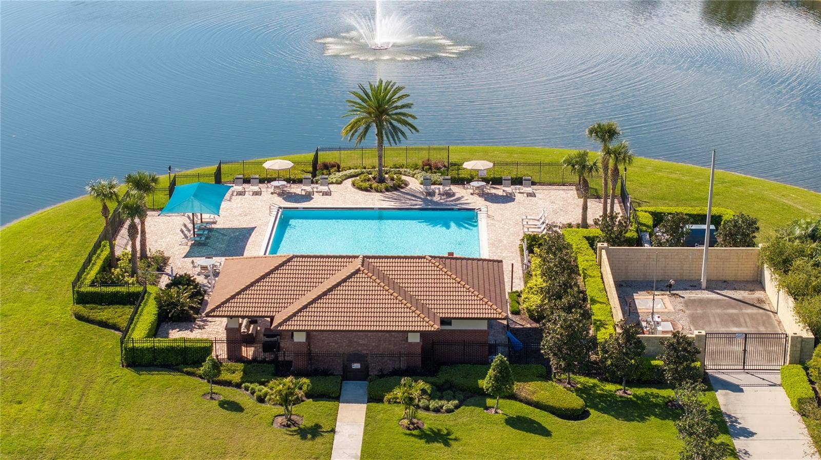 9442 ROYAL ESTATES BOULEVARD, Orlando, FL 32836 9442 ROYAL ESTATES BOULEVARD, Orlando, FL 32836