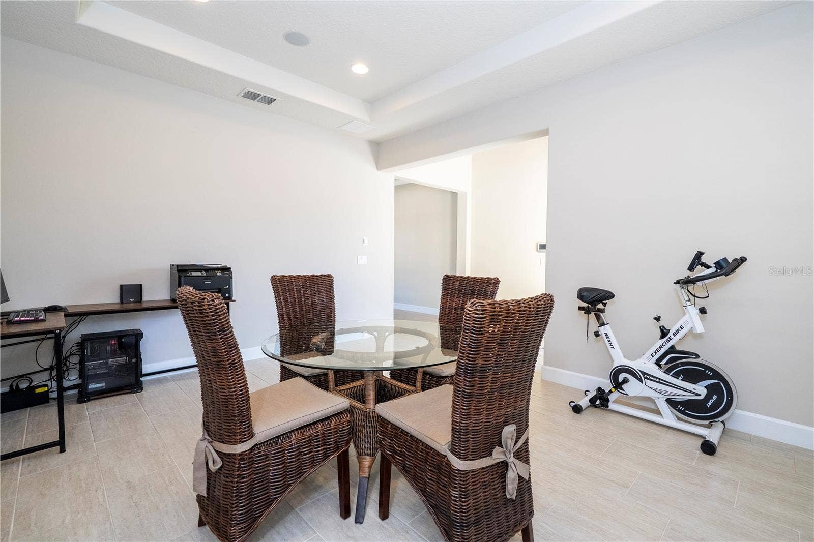9442 ROYAL ESTATES BOULEVARD, Orlando, FL 32836 9442 ROYAL ESTATES BOULEVARD, Orlando, FL 32836