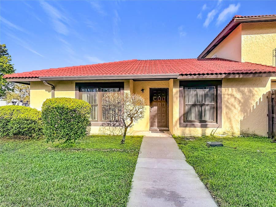 Property photo for 571 HUNTER CIRCLE, Kissimmee, FL