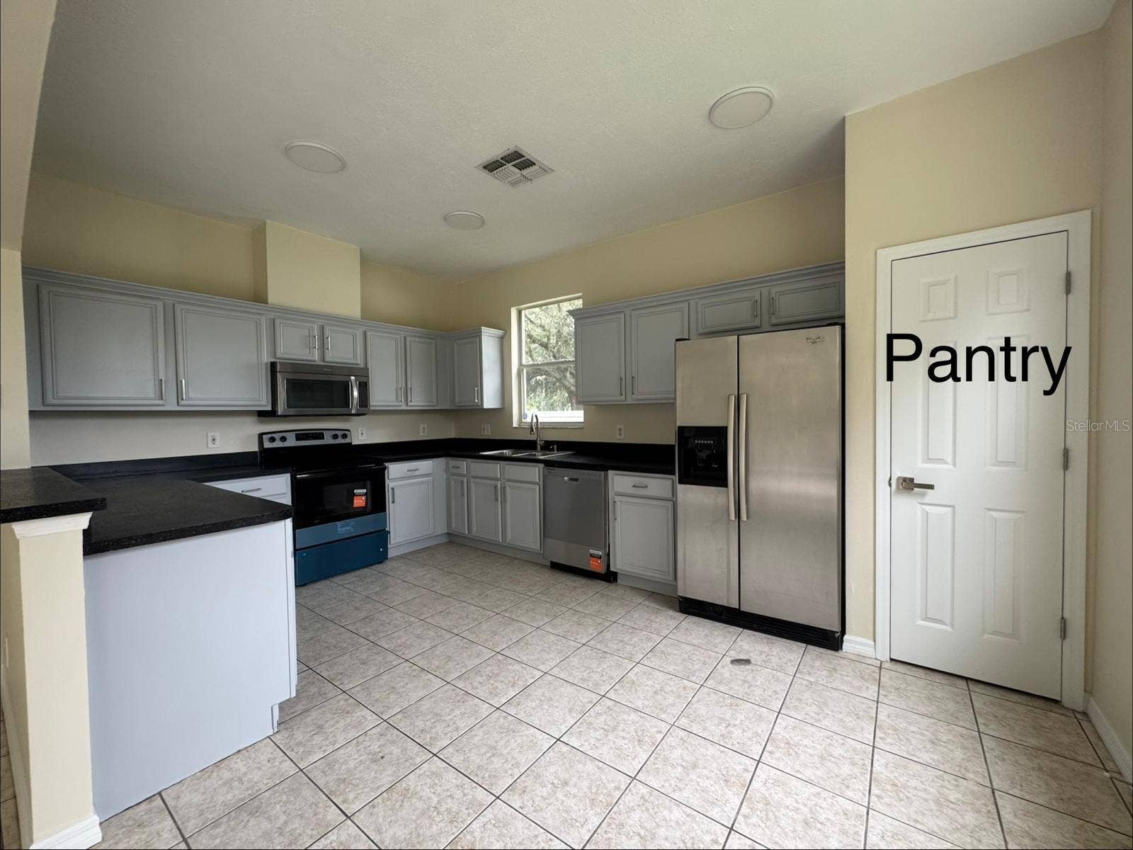 13621 TETHERLINE TRAIL, Orlando, FL 32837 13621 TETHERLINE TRAIL, Orlando, FL 32837