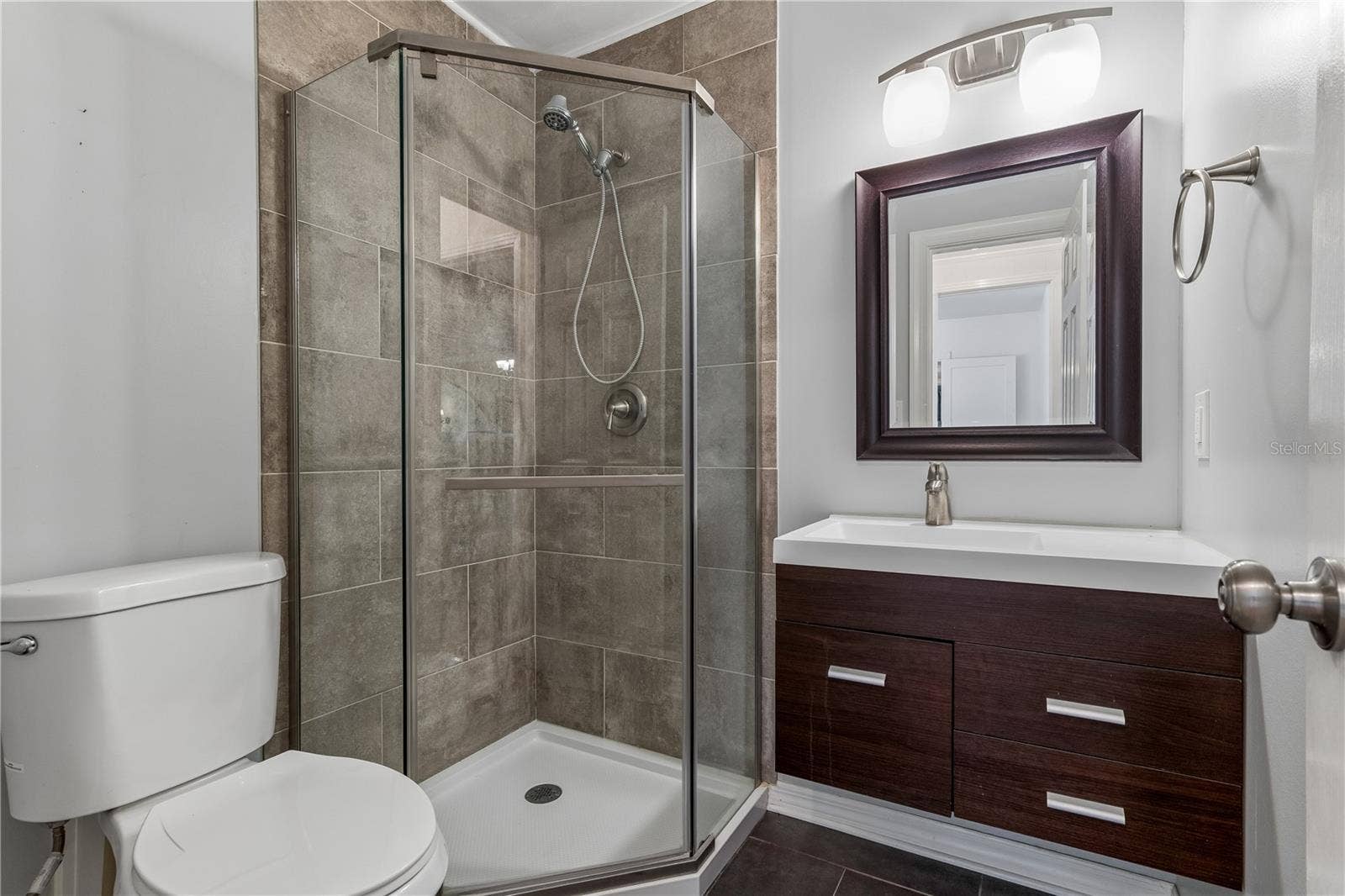 37 E VANDERBILT STREET, Orlando, FL 32804 37 E VANDERBILT STREET, Orlando, FL 32804