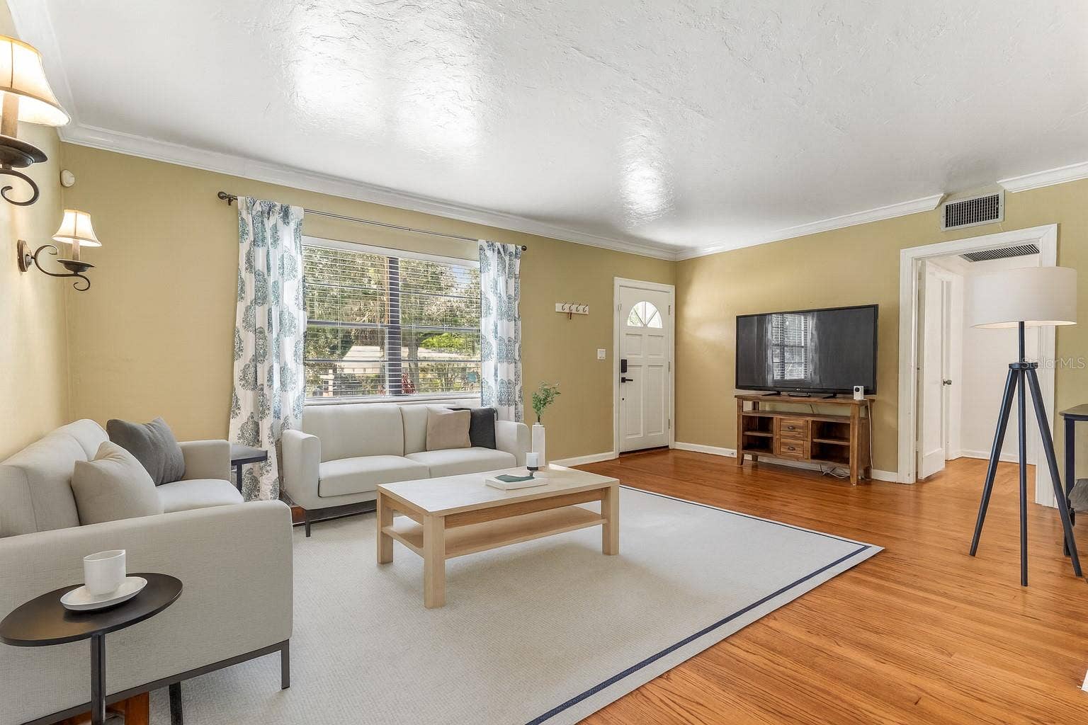 37 E VANDERBILT STREET, Orlando, FL 32804 37 E VANDERBILT STREET, Orlando, FL 32804