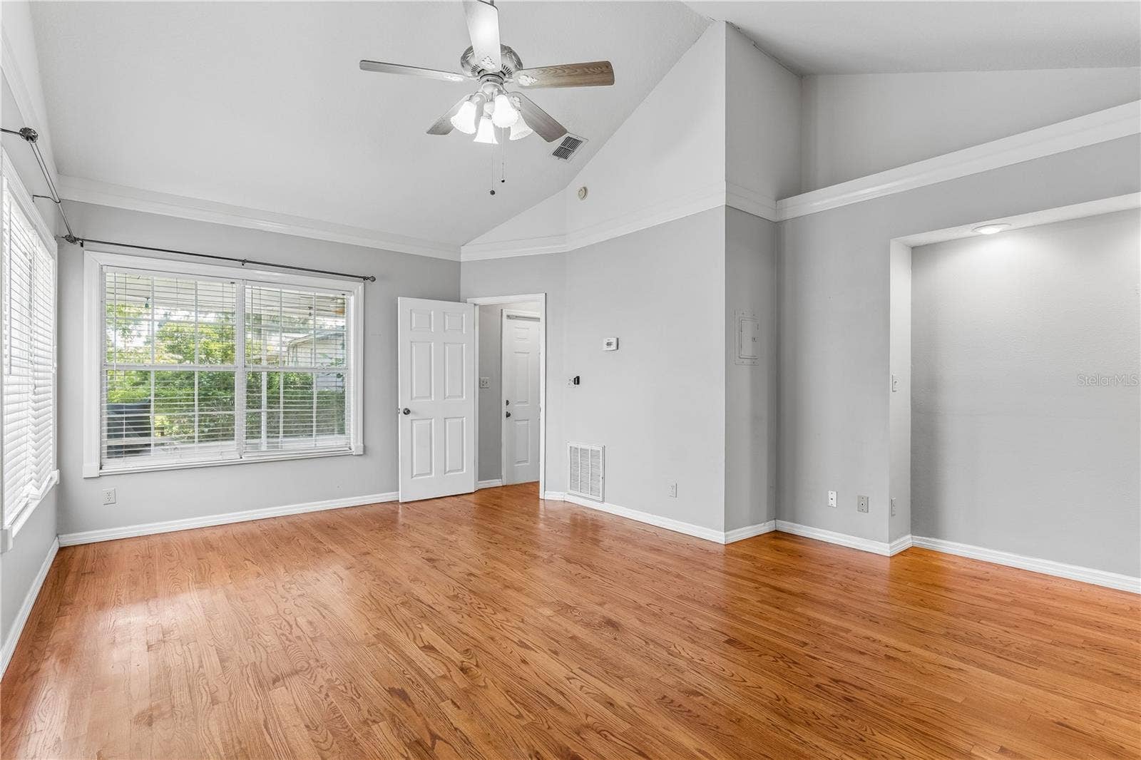 37 E VANDERBILT STREET, Orlando, FL 32804 37 E VANDERBILT STREET, Orlando, FL 32804