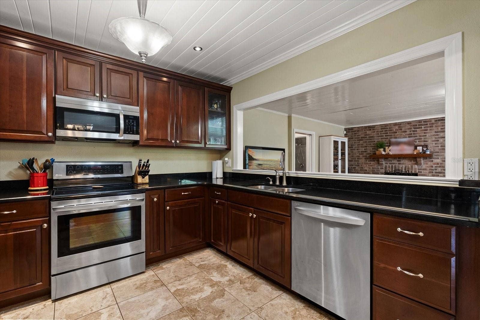 37 E VANDERBILT STREET, Orlando, FL 32804 37 E VANDERBILT STREET, Orlando, FL 32804