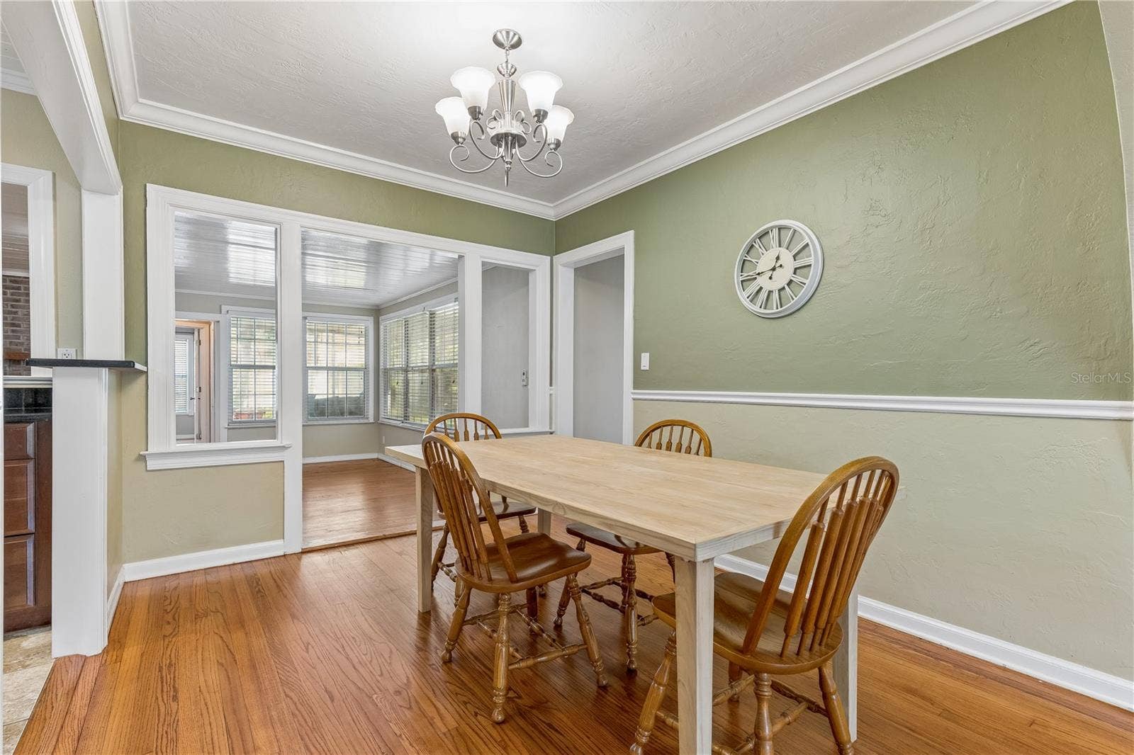 37 E VANDERBILT STREET, Orlando, FL 32804 37 E VANDERBILT STREET, Orlando, FL 32804