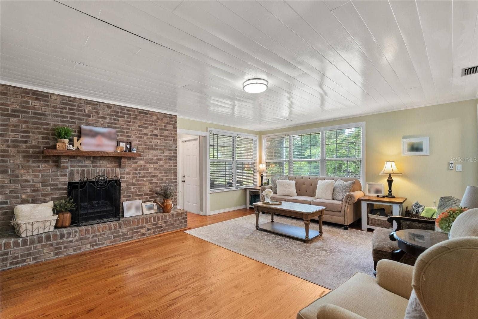 37 E VANDERBILT STREET, Orlando, FL 32804 37 E VANDERBILT STREET, Orlando, FL 32804