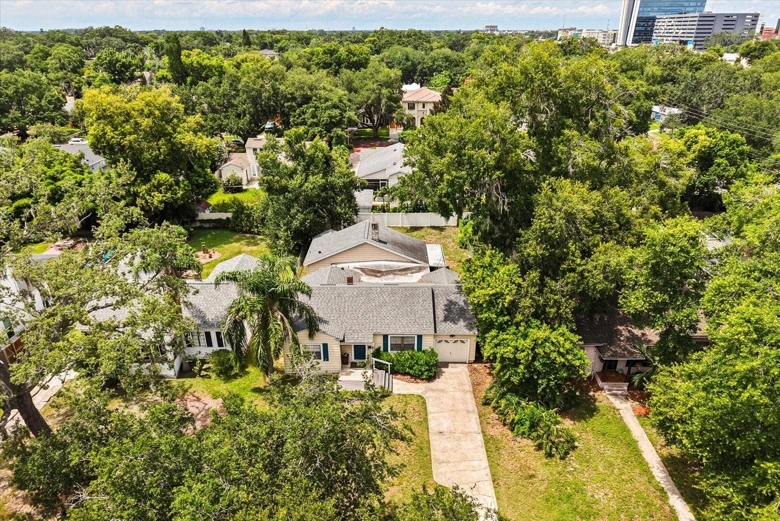 37 E VANDERBILT STREET, Orlando, FL 32804 37 E VANDERBILT STREET, Orlando, FL 32804