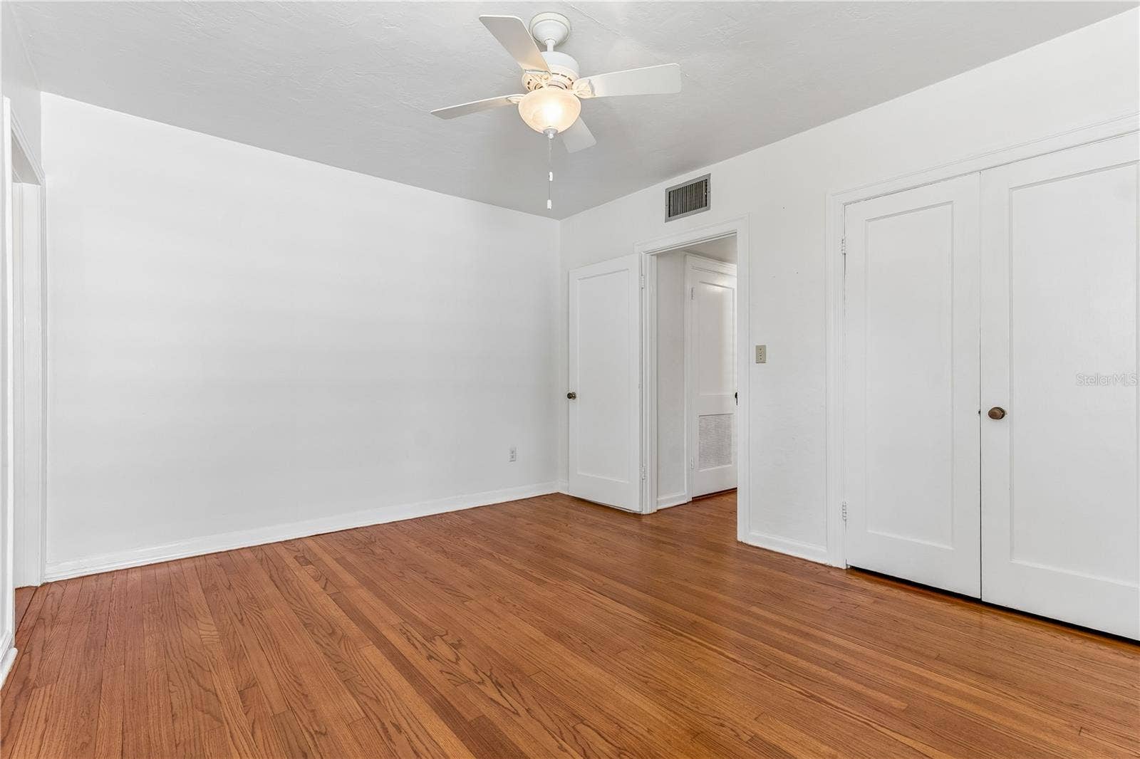 37 E VANDERBILT STREET, Orlando, FL 32804 37 E VANDERBILT STREET, Orlando, FL 32804
