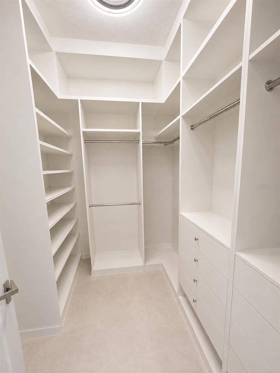 12640 SALOMON COVE DRIVE, Windermere, FL 34786 12640 SALOMON COVE DRIVE, Windermere, FL 34786