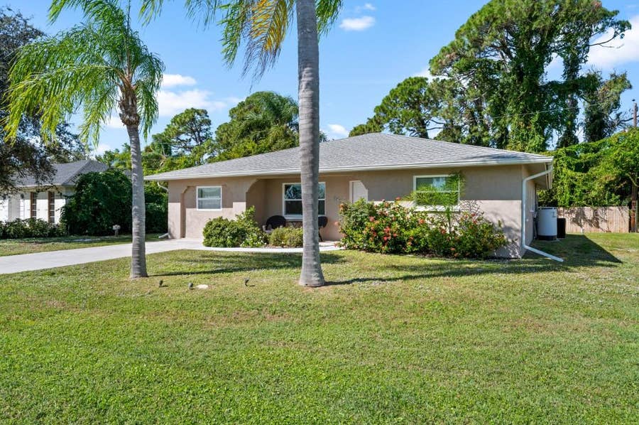 Property photo for 874 ACADIA ROAD, Venice, FL