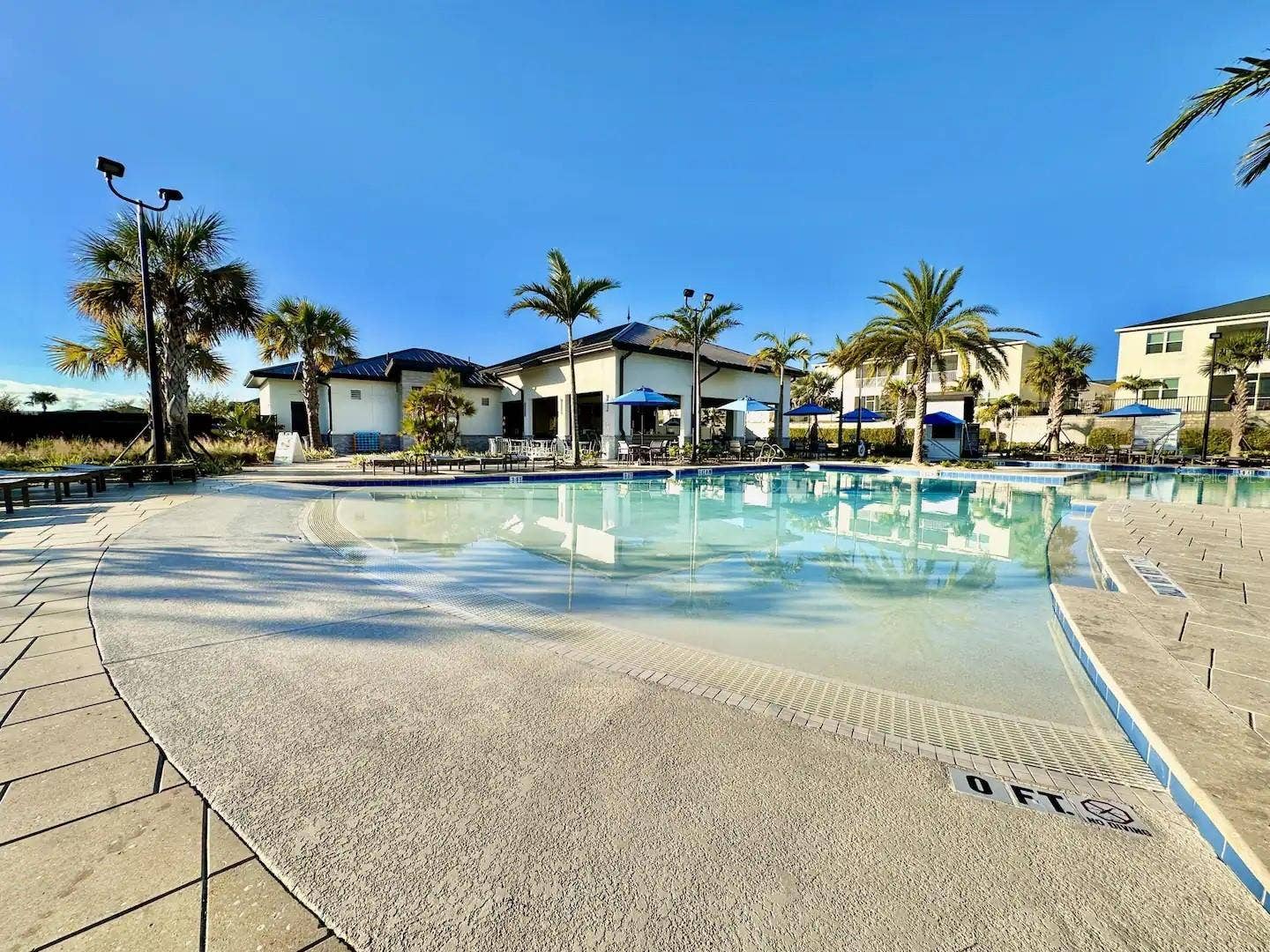 9095 SOMMERSET HILLS DRIVE, Davenport, FL 33896 Resort -Pool & Clubhouse View