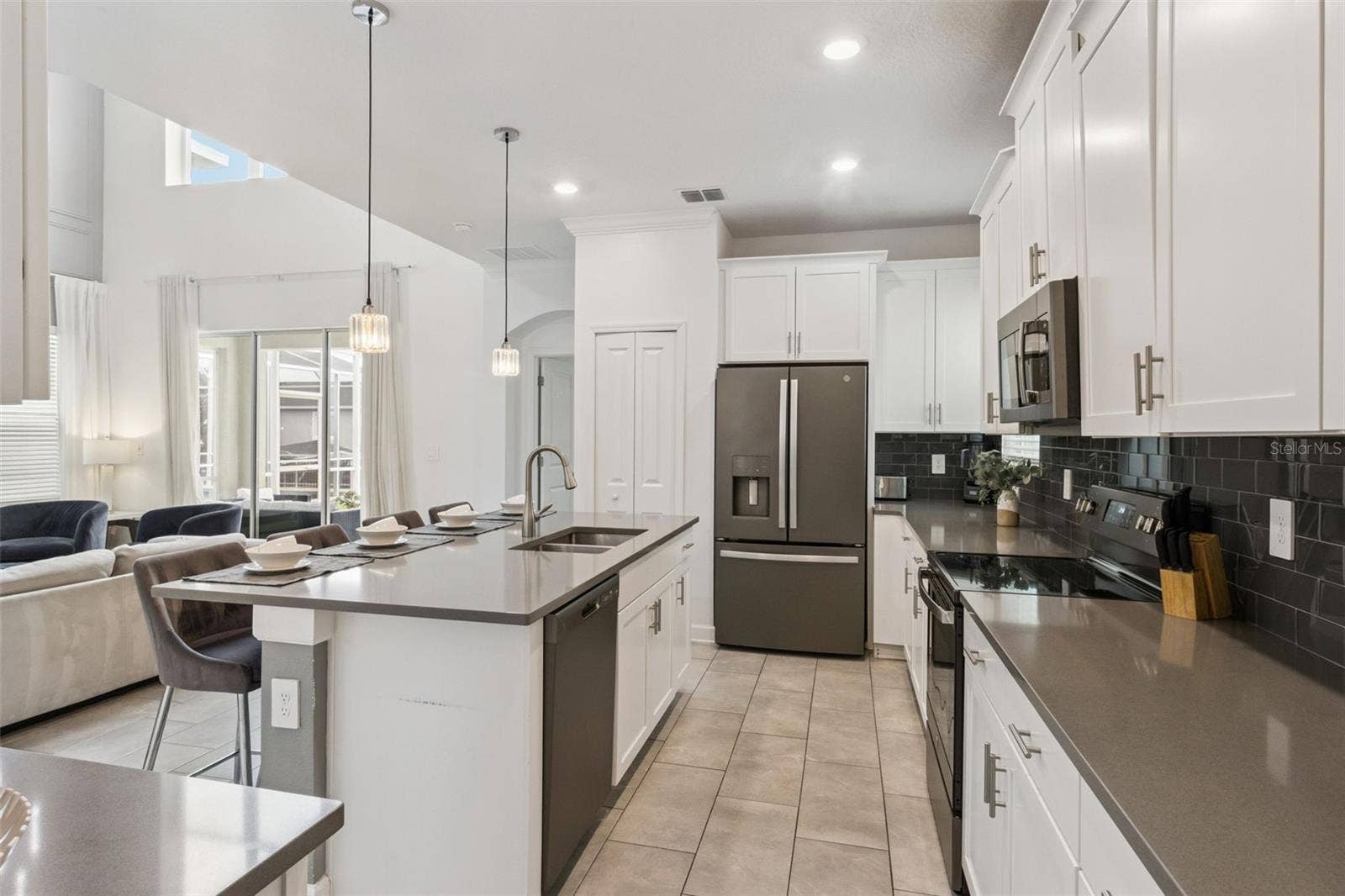 9095 SOMMERSET HILLS DRIVE, Davenport, FL 33896 Kitchen View