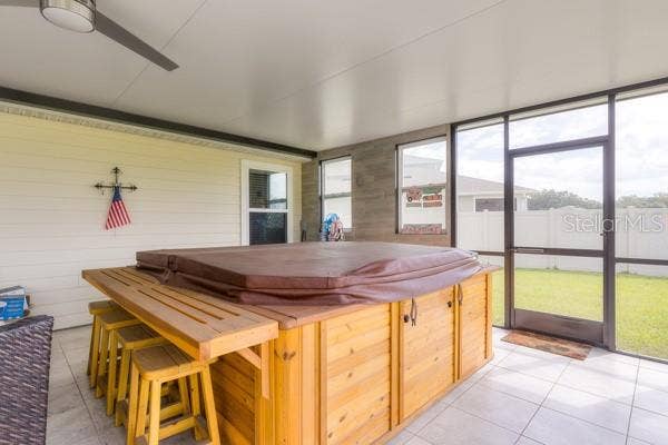 4382 FINCH LANE, Kissimmee, FL 34746 Hot-tub in lanai