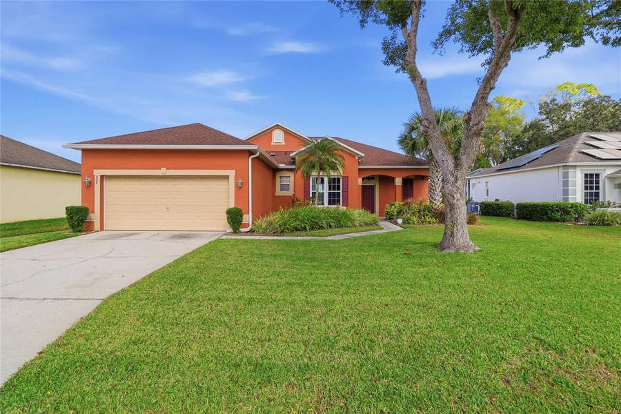 Property photo for 204 GOLF COURSE PARKWAY, Davenport, FL