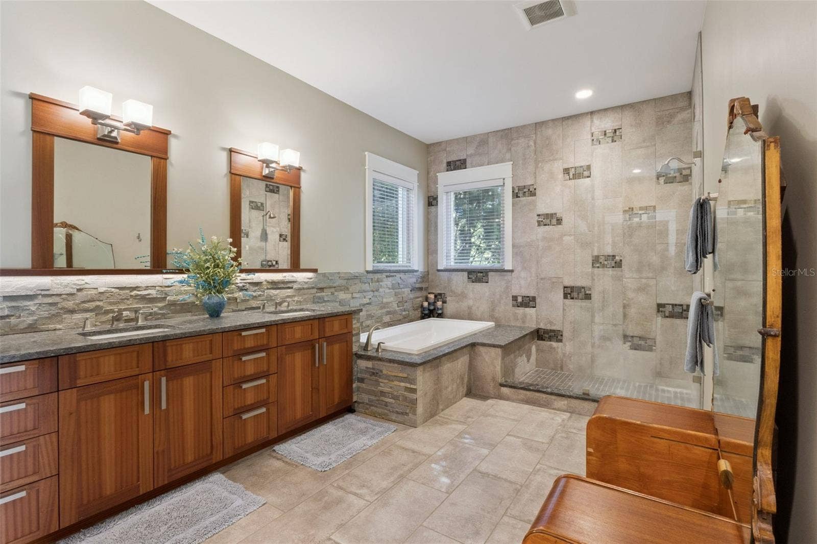 15503 TROTTING HORSE LANE, Tavares, FL 32778 Master Bath