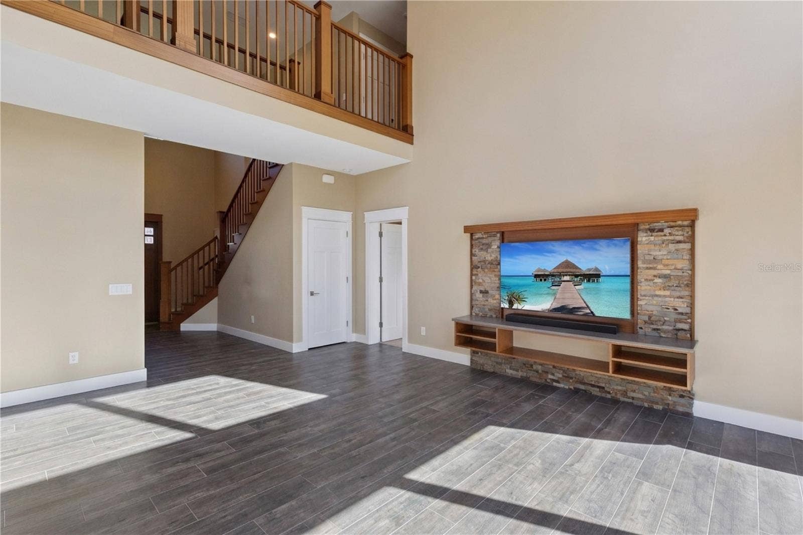 15503 TROTTING HORSE LANE, Tavares, FL 32778 Family Room
