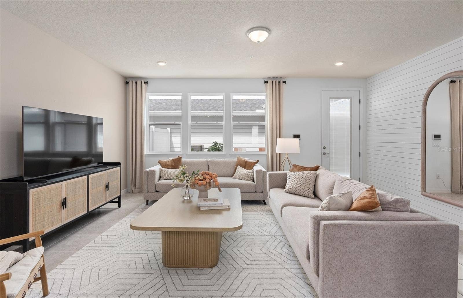 10130 HADLEY STREET, Orlando, FL 32829 Model Home Design Only. Pictures and furnishings are for illustrative purposes only. Elevations, colors and options may vary. Furniture is for model home staging only.