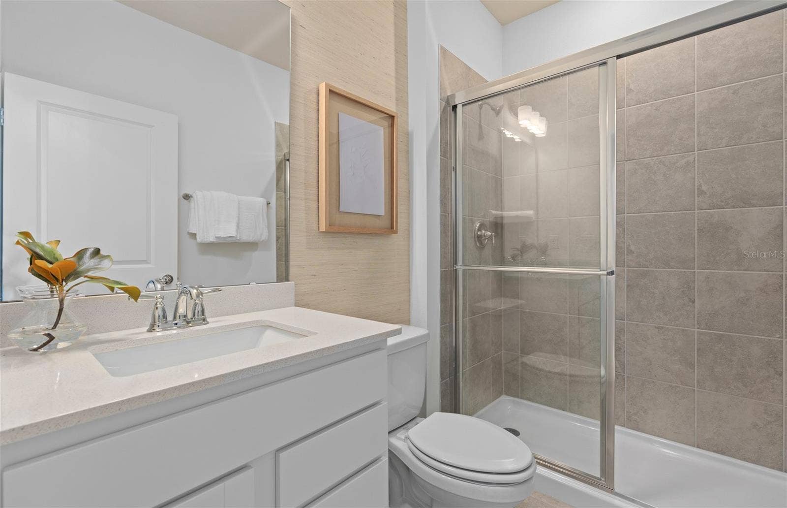 10130 HADLEY STREET, Orlando, FL 32829 Model Home Design Only. Pictures and furnishings are for illustrative purposes only. Elevations, colors and options may vary. Furniture is for model home staging only.