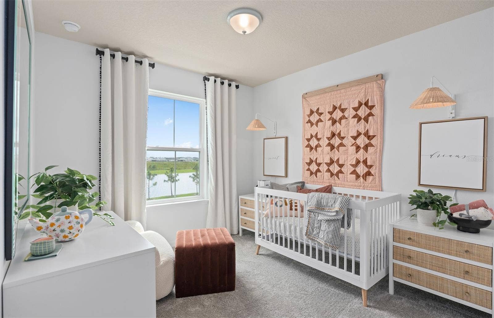 10130 HADLEY STREET, Orlando, FL 32829 Model Home Design Only. Pictures and furnishings are for illustrative purposes only. Elevations, colors and options may vary. Furniture is for model home staging only.