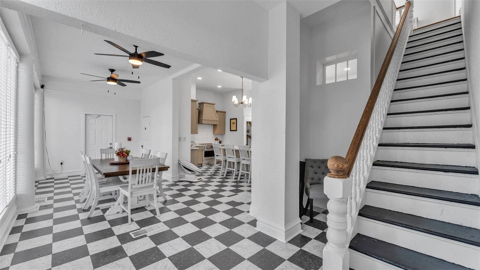 555 E STANFORD STREET, Bartow, FL 33830 Kitchen / Butler's Staircase