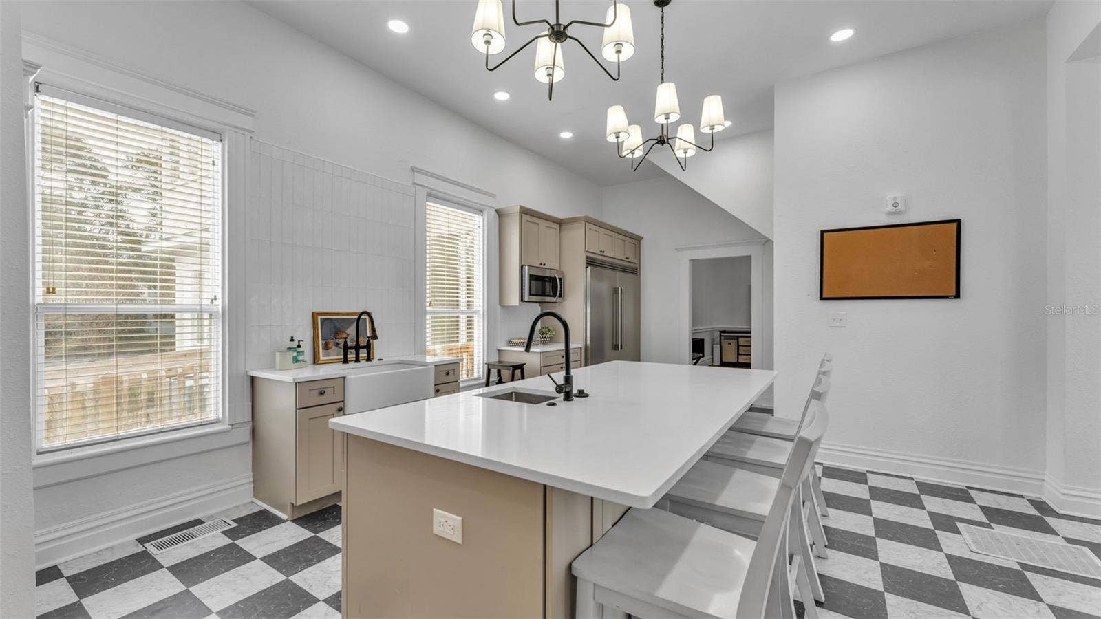 555 E STANFORD STREET, Bartow, FL 33830 555 E STANFORD STREET, Bartow, FL 33830