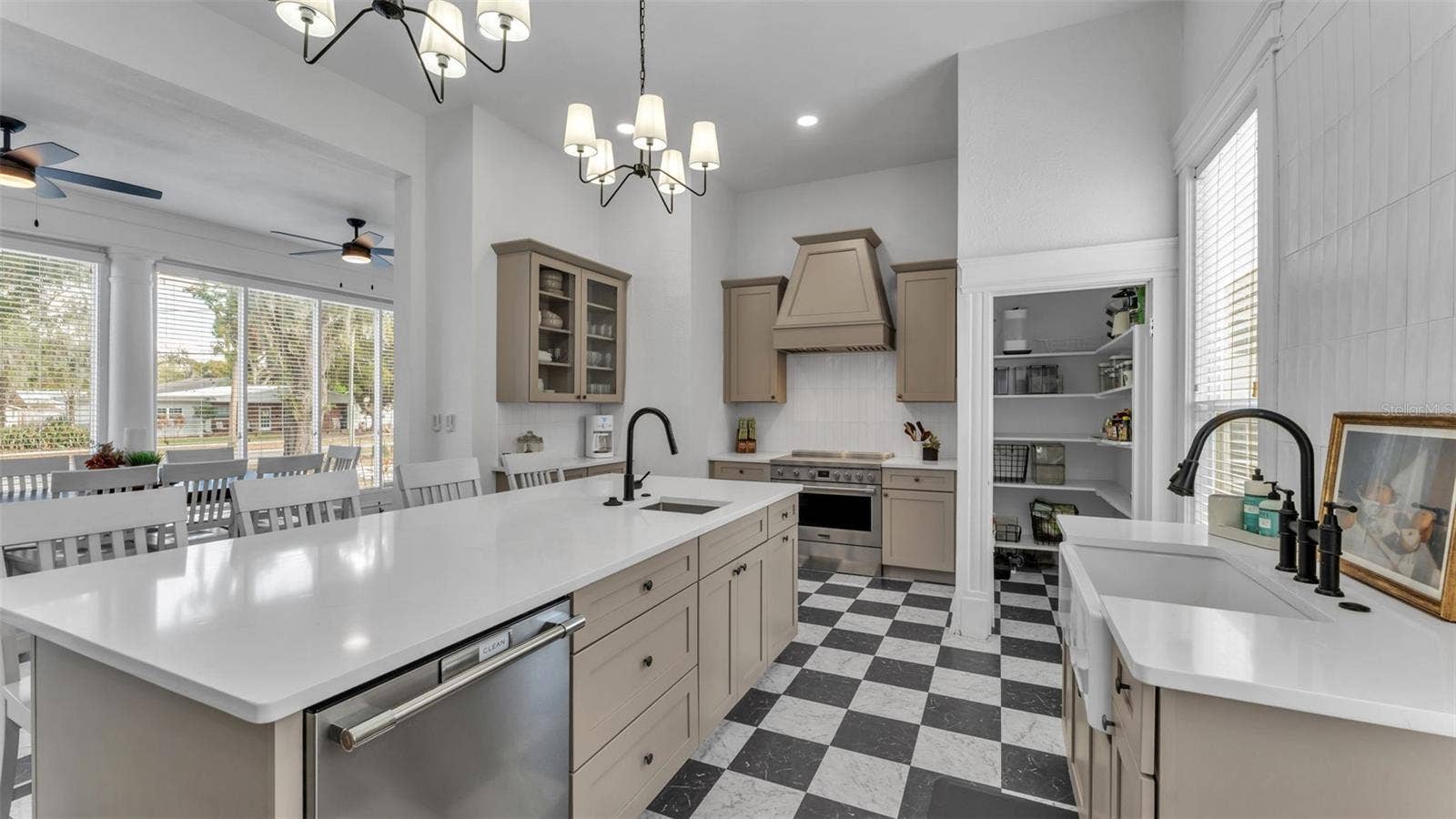 555 E STANFORD STREET, Bartow, FL 33830 Kitchen Counter