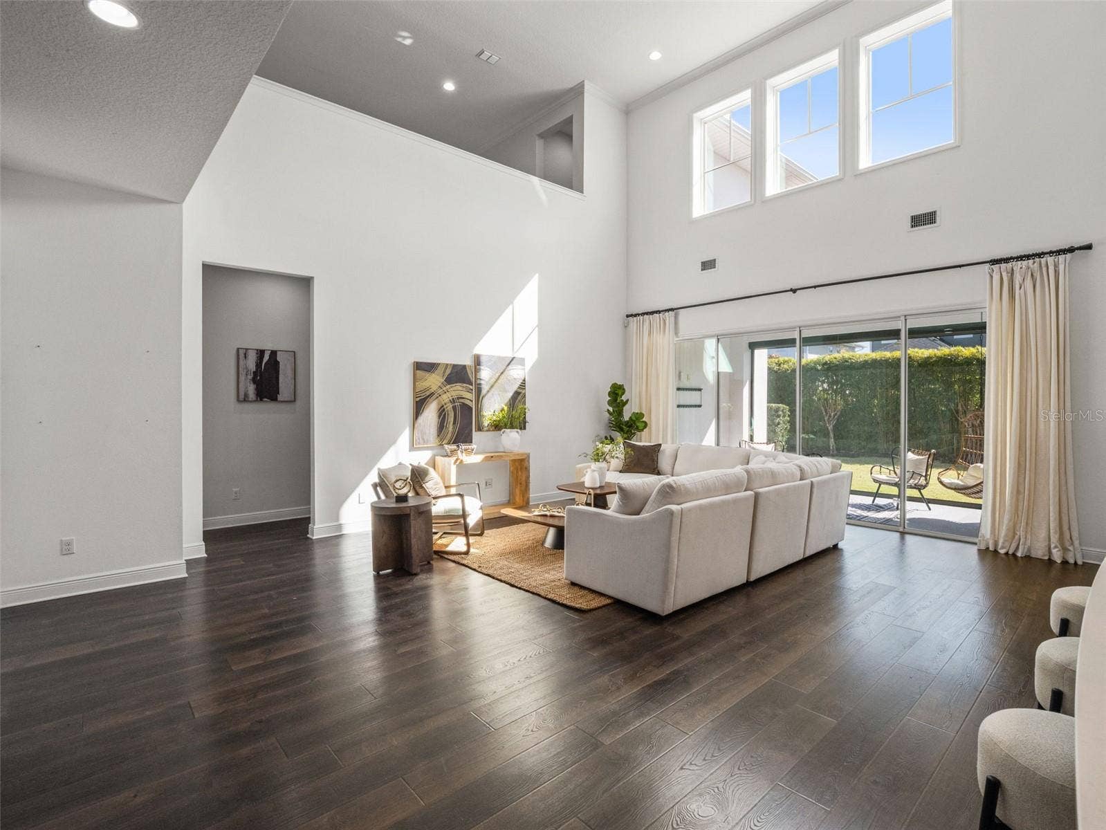 24ft Ceilings