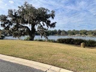 Property photo for 425 W BLUE WATER EDGE DRIVE, Eustis, FL