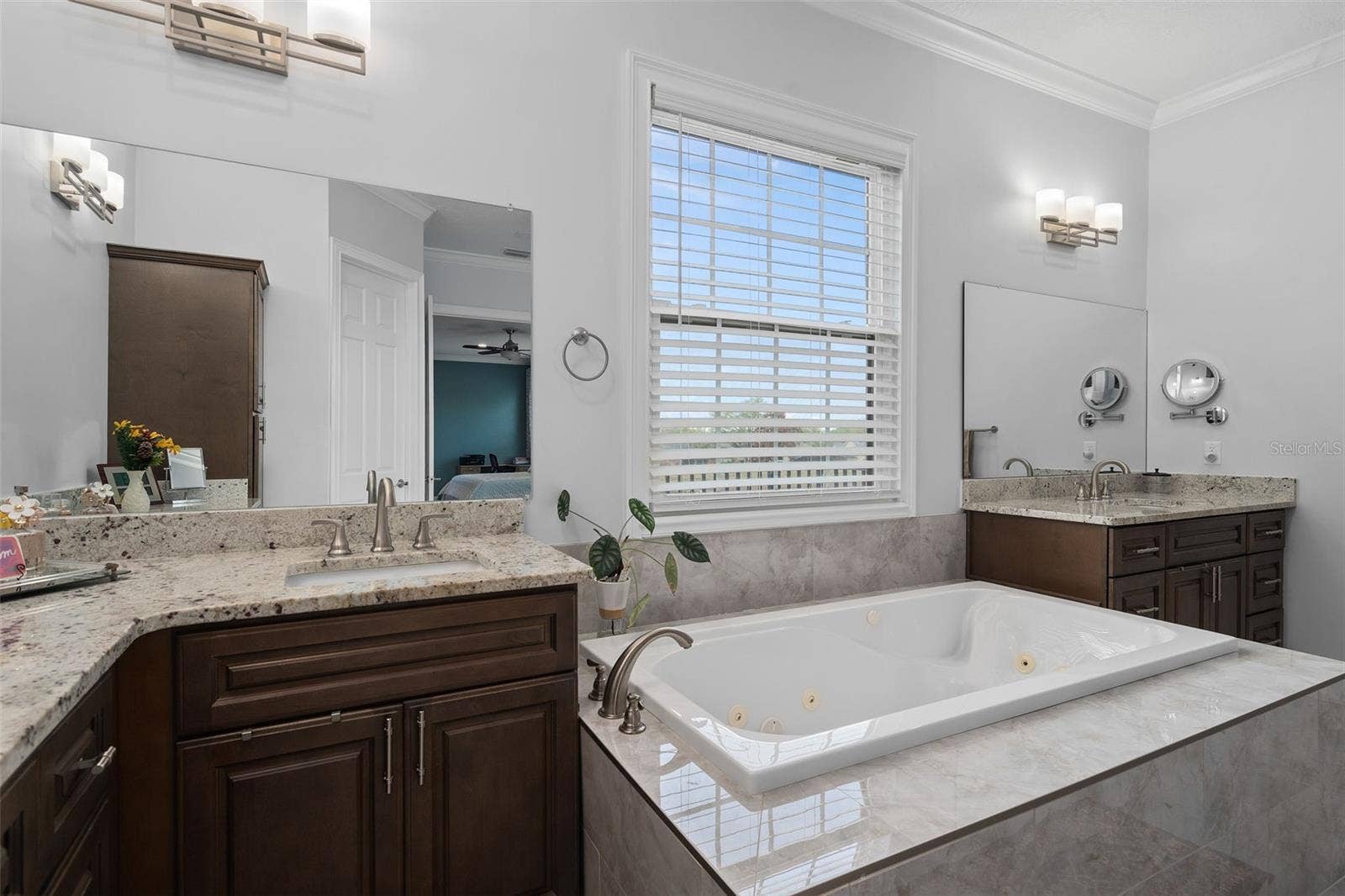 9057 BALMORAL MEWS SQUARE, Windermere, FL 34786 upstairs primary bath