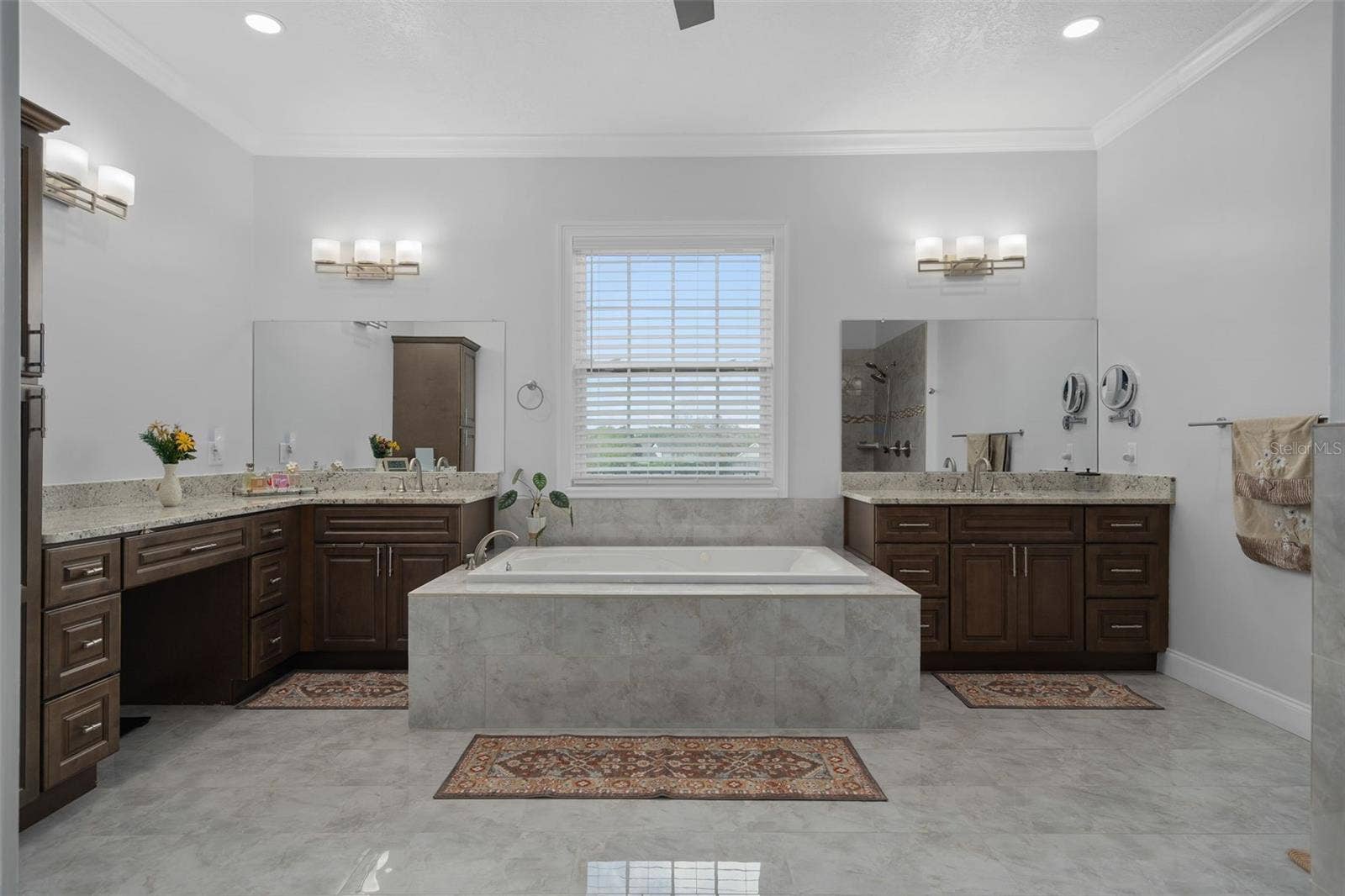 9057 BALMORAL MEWS SQUARE, Windermere, FL 34786 Upstairs Primary Bath