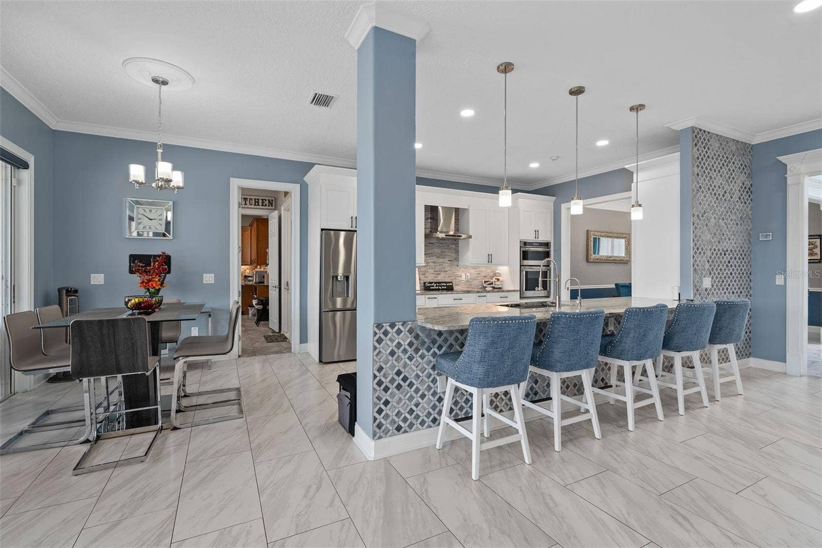9057 BALMORAL MEWS SQUARE, Windermere, FL 34786 Kitchen & Breakfast Nook
