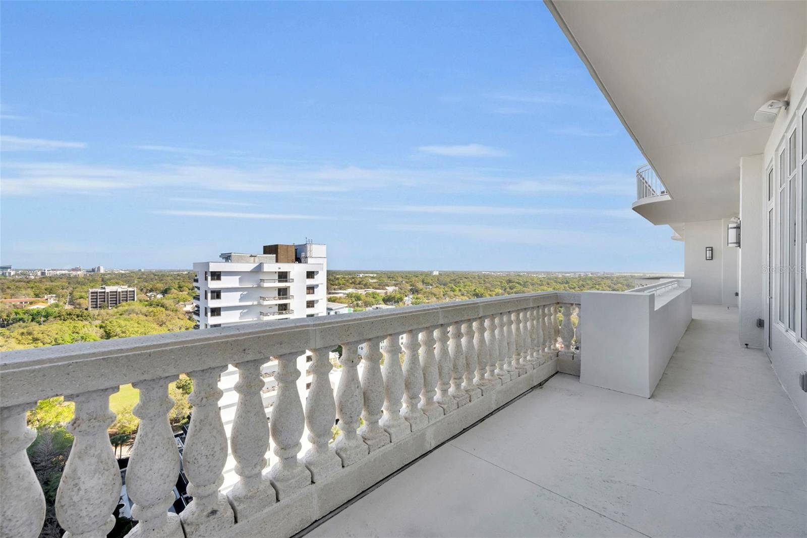 PH 116 Balcony