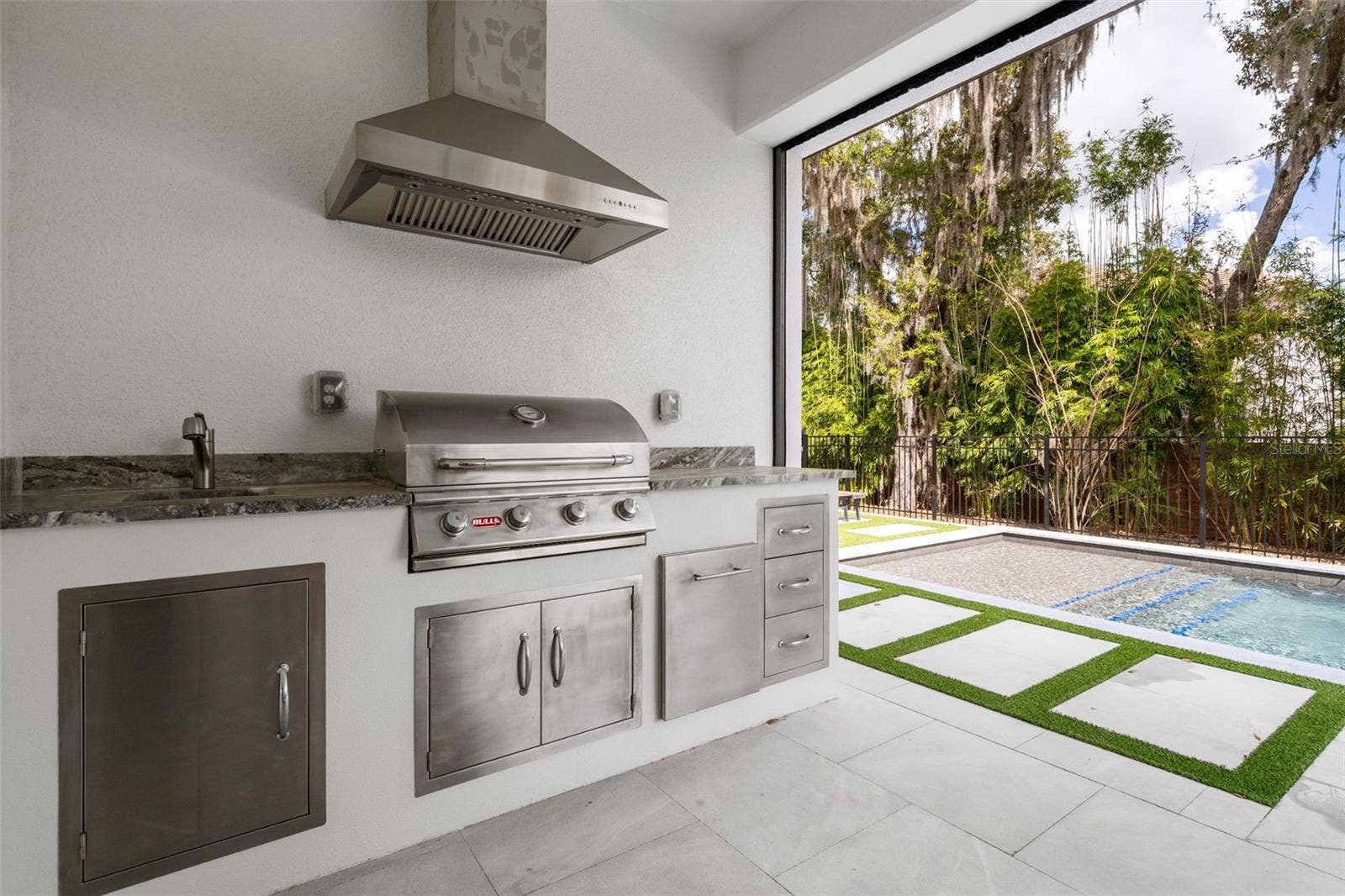 2080 LAKE MARKHAM ROAD, Sanford, FL 32771 Builder's model home. NOT ACTUAL HOME AT HOMESITE