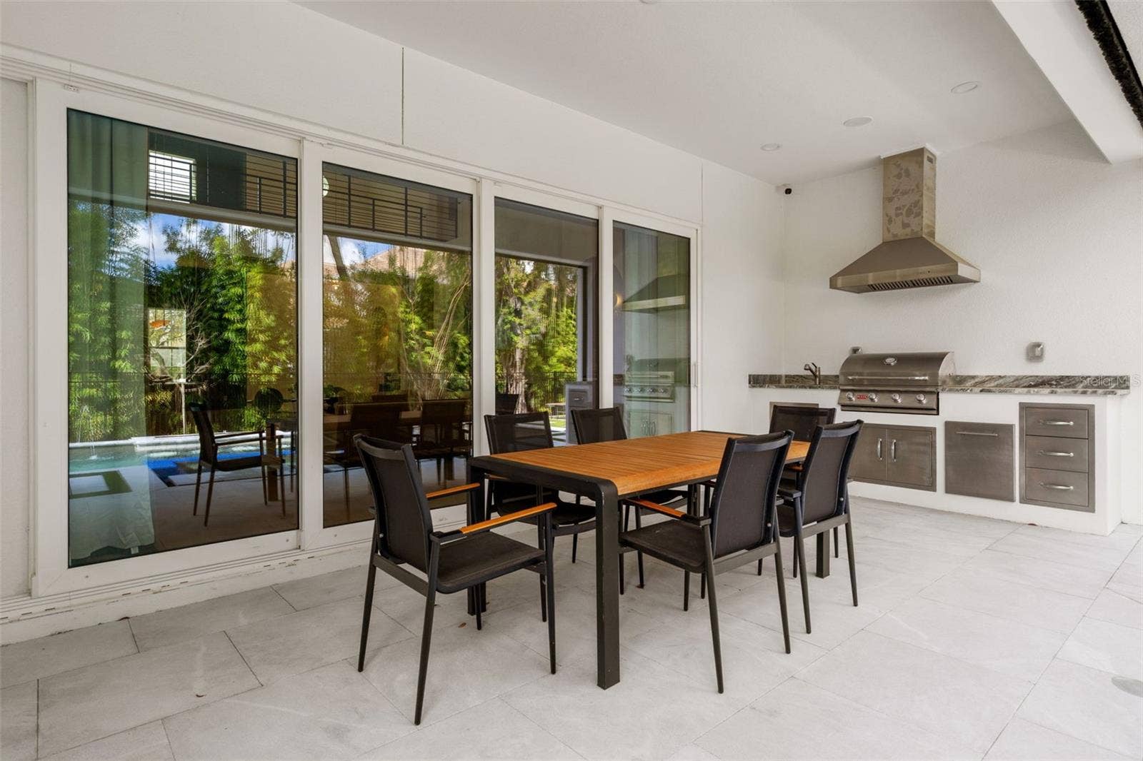 2080 LAKE MARKHAM ROAD, Sanford, FL 32771 Builder's model home. NOT ACTUAL HOME AT HOMESITE