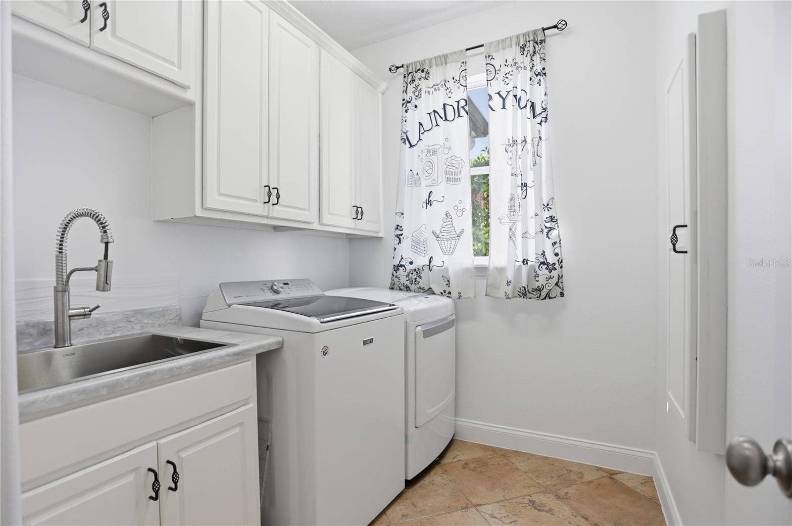 243 ZACHARY WADE STREET, Winter Garden, FL 34787 243 ZACHARY WADE STREET, Winter Garden, FL 34787