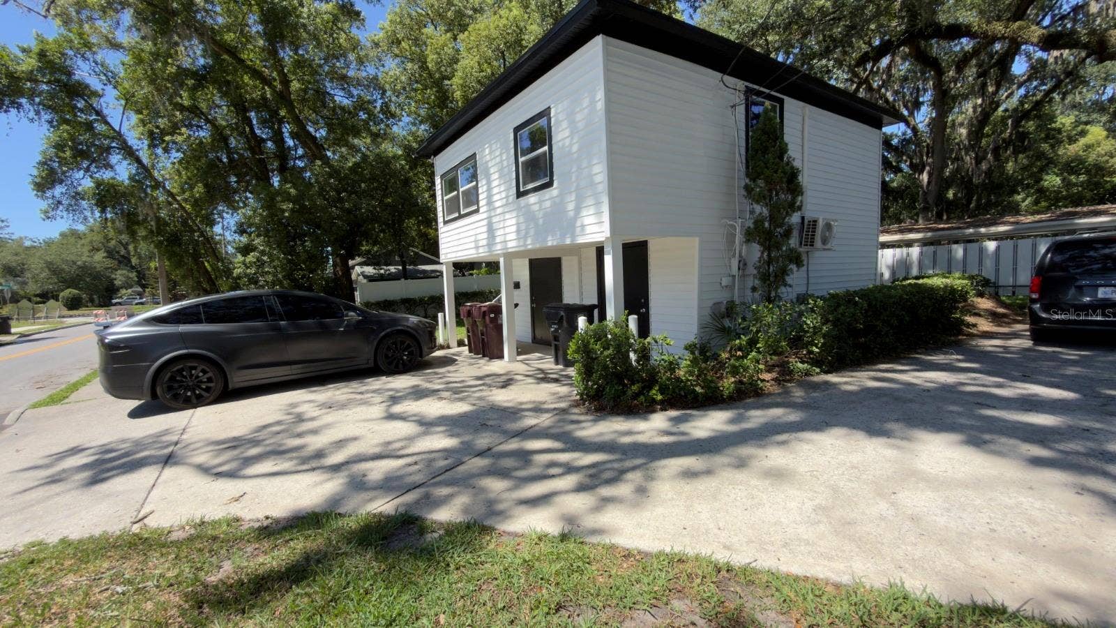 1922 HILLCREST STREET, Orlando, FL 32803 1922 HILLCREST STREET, Orlando, FL 32803