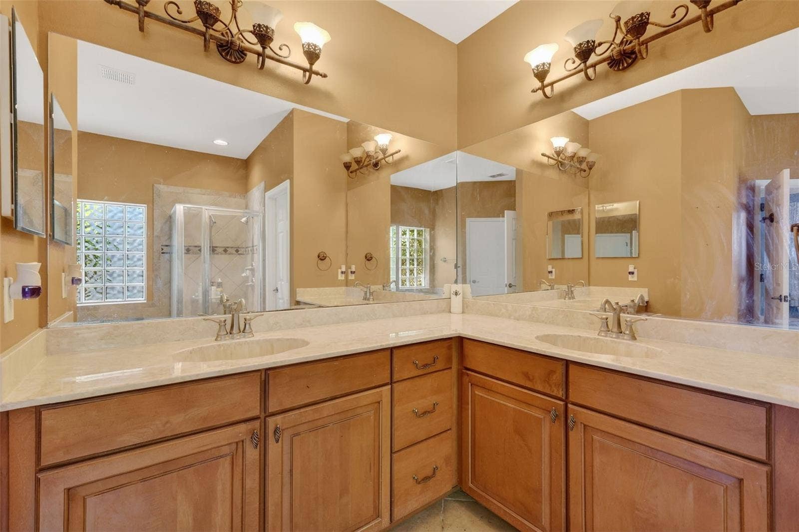 5413 WALSH POND COURT, Windermere, FL 34786 Primary Bathroom