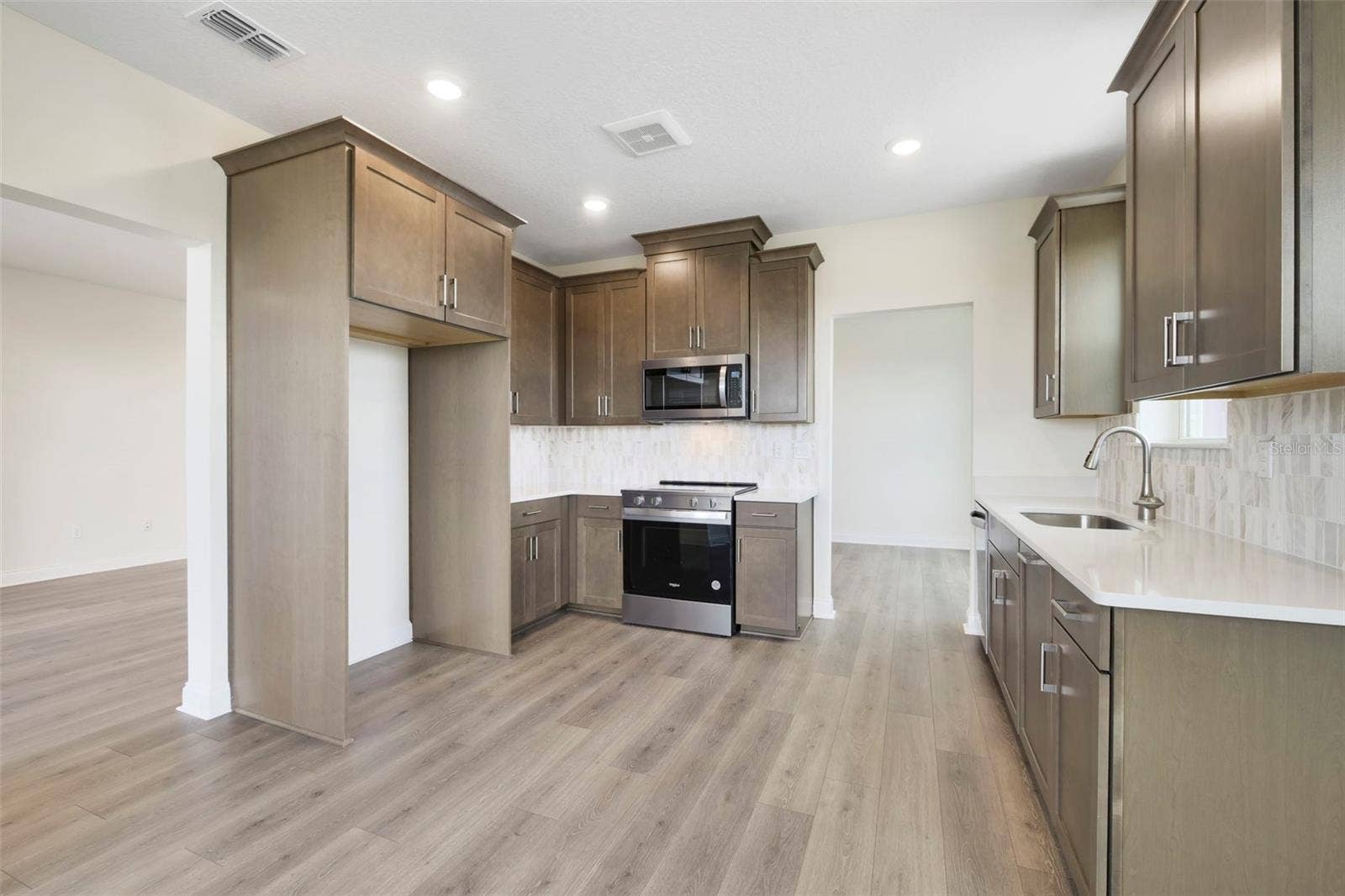 7545 LAUREATE BOULEVARD, #7303, Orlando, FL 32827 7545 LAUREATE BOULEVARD, #7303, Orlando, FL 32827