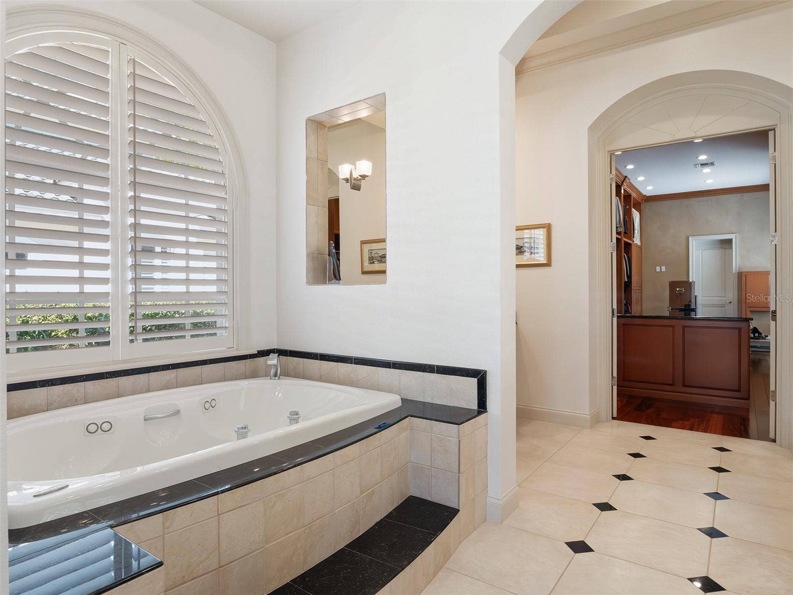 5151 LATROBE DR, Windermere, FL 34786 5151 LATROBE DR, Windermere, FL 34786