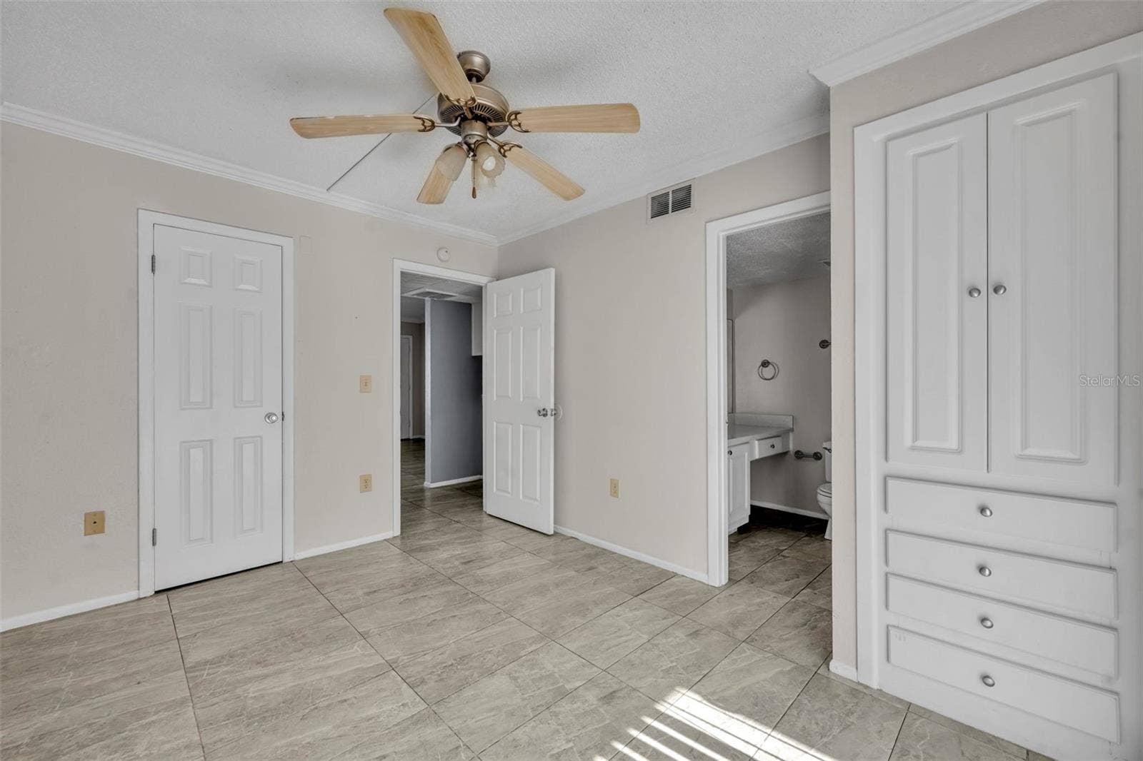 145 OYSTER BAY CIRCLE, #240, Altamonte Springs, FL 32701 145 OYSTER BAY CIRCLE, #240, Altamonte Springs, FL 32701
