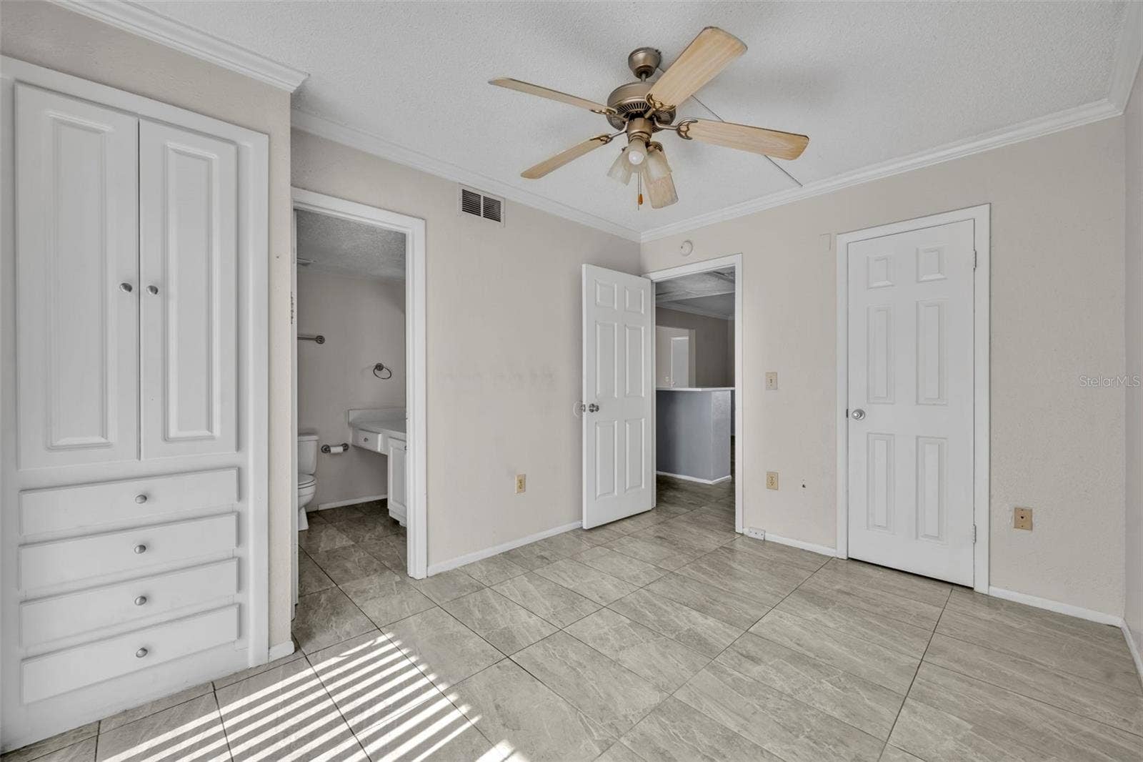 145 OYSTER BAY CIRCLE, #240, Altamonte Springs, FL 32701 145 OYSTER BAY CIRCLE, #240, Altamonte Springs, FL 32701