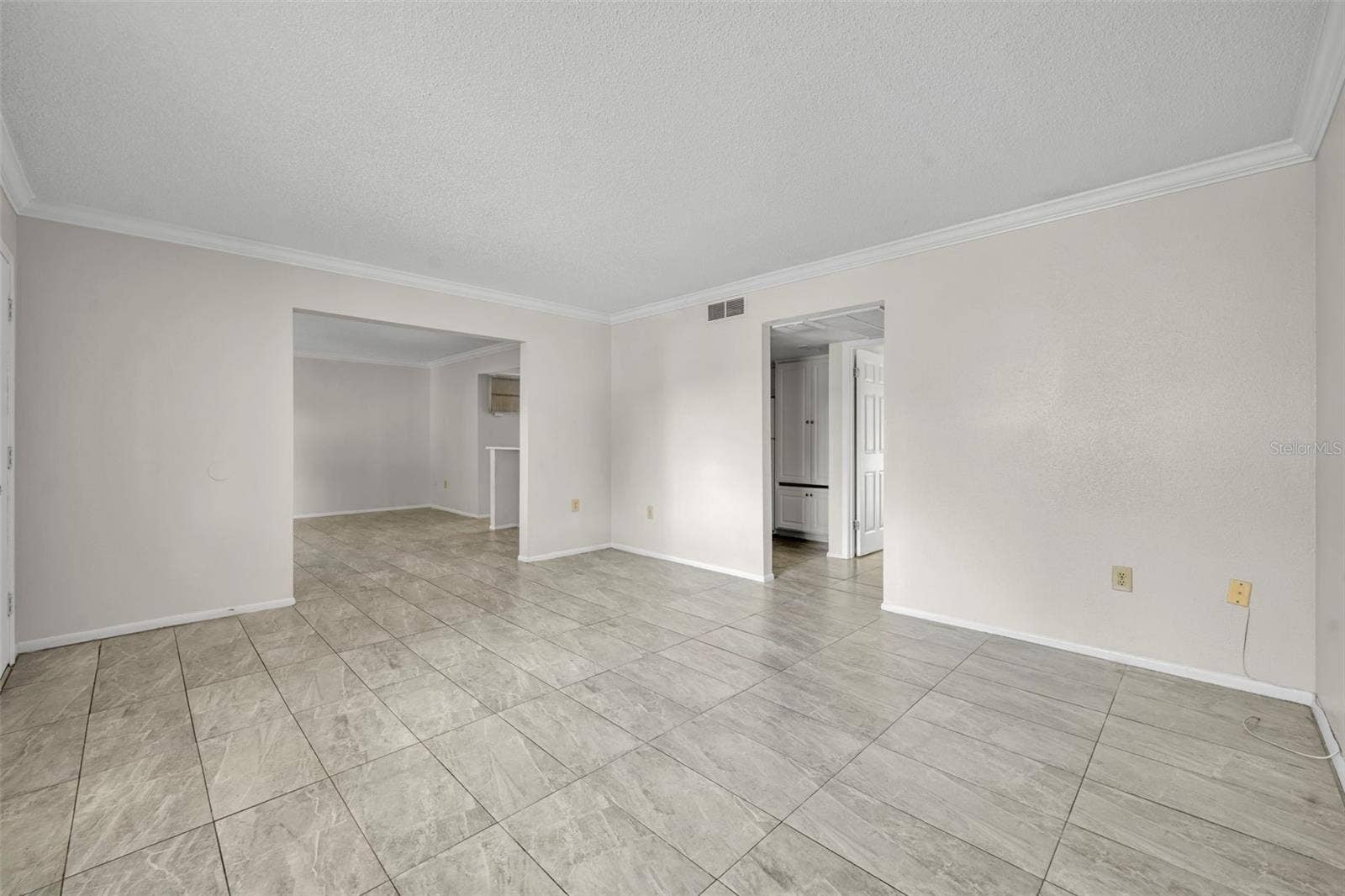145 OYSTER BAY CIRCLE, #240, Altamonte Springs, FL 32701 145 OYSTER BAY CIRCLE, #240, Altamonte Springs, FL 32701
