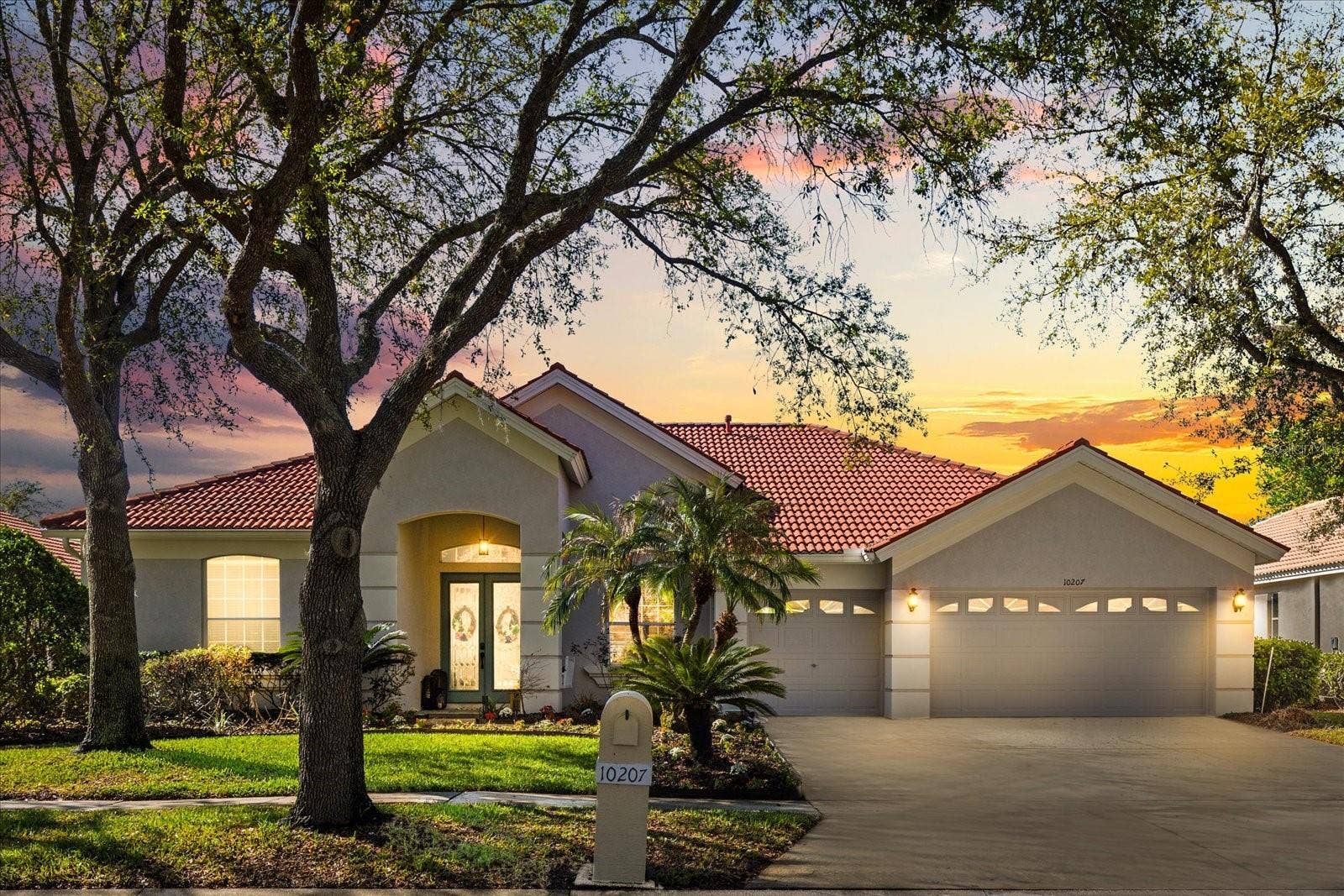 10207 ARBOR SIDE DRIVE, Tampa, FL 33647 10207 ARBOR SIDE DRIVE, Tampa, FL 33647