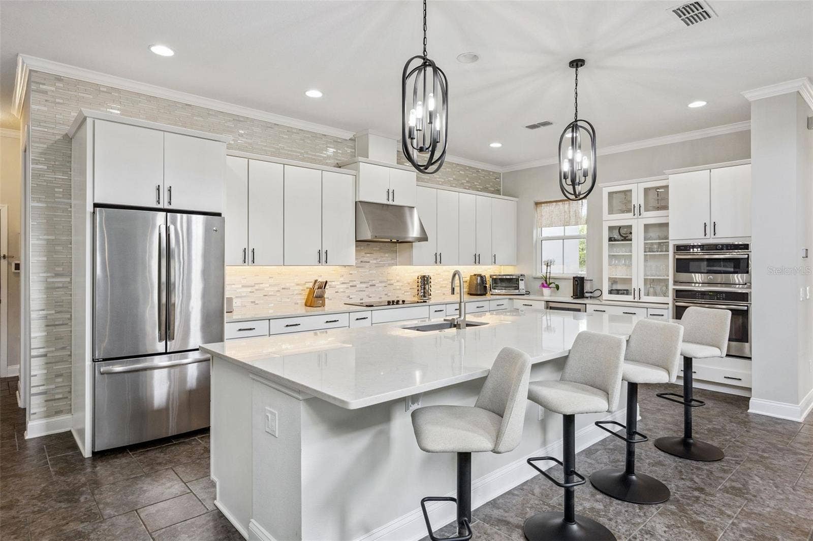 14160 ELIOT AVENUE, Orlando, FL 32827 Gourmet Kitchen