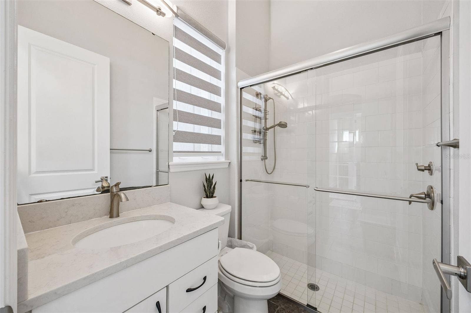 14160 ELIOT AVENUE, Orlando, FL 32827 Main Bathroom 1- Main Floor