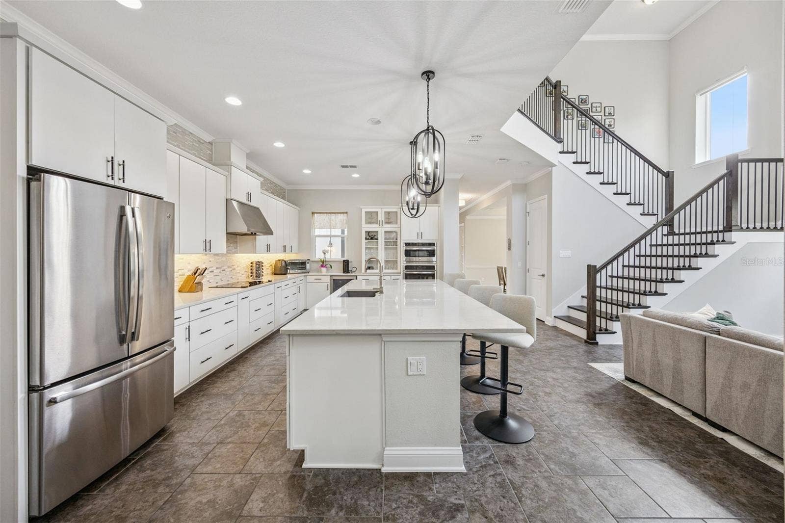 14160 ELIOT AVENUE, Orlando, FL 32827 Gourmet Kitchen